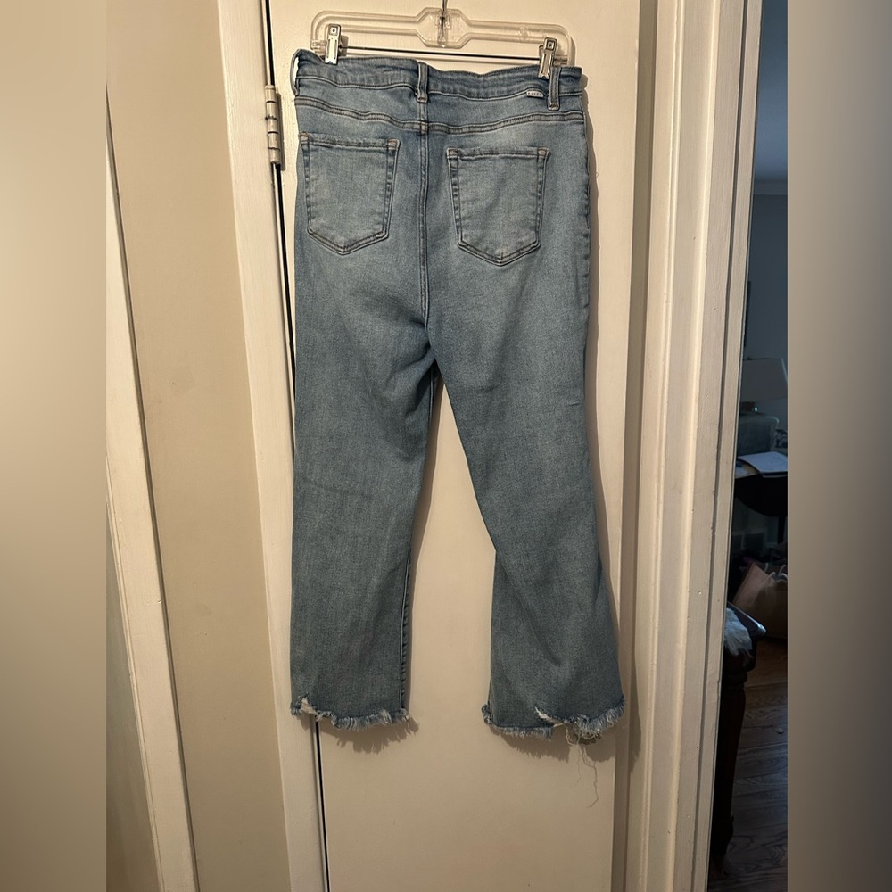 High-Rise Light Blue Cropped Flare Jeans with Raw Hem - Picture 3 of 7